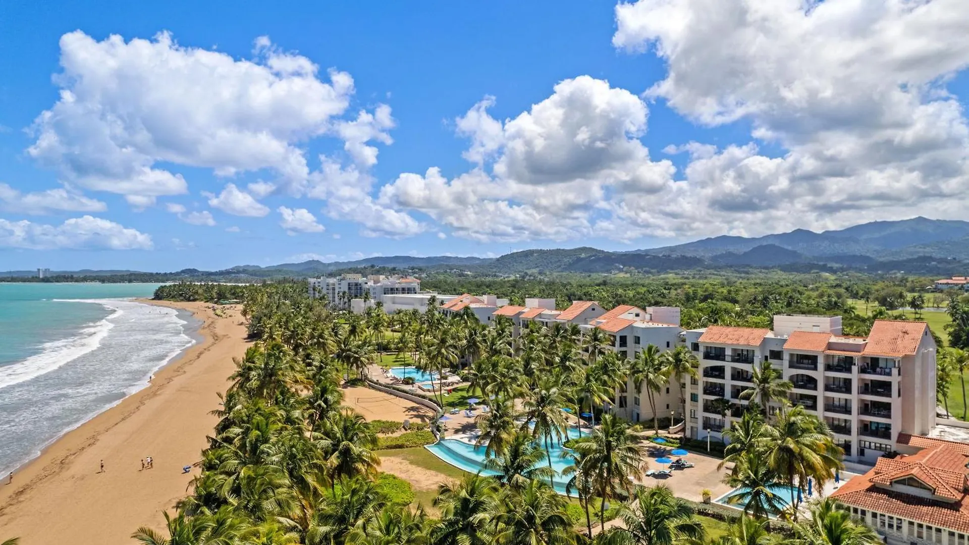 Luxury Condo Near San Juan Rio Grande Apartment