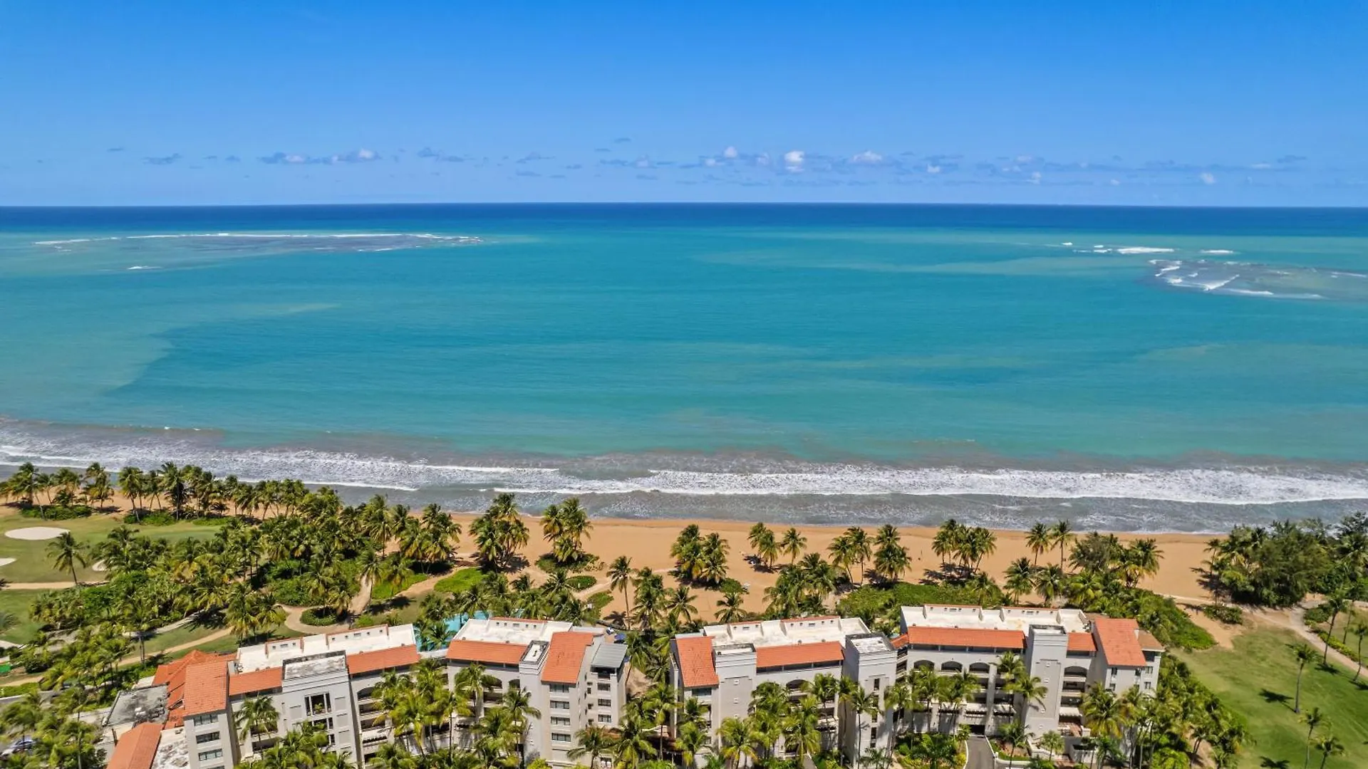 Luxury Condo Near San Juan Rio Grande Apartment