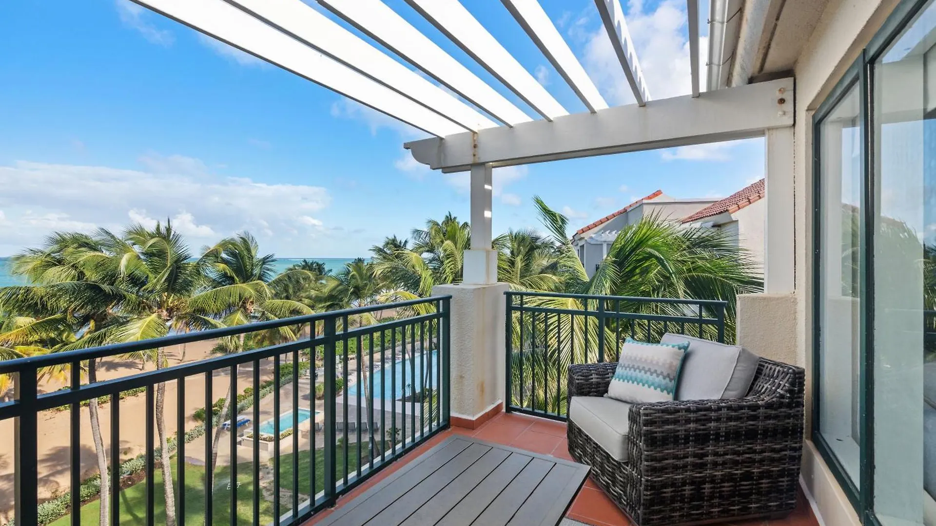 Luxury Condo Near San Juan Rio Grande 0*,