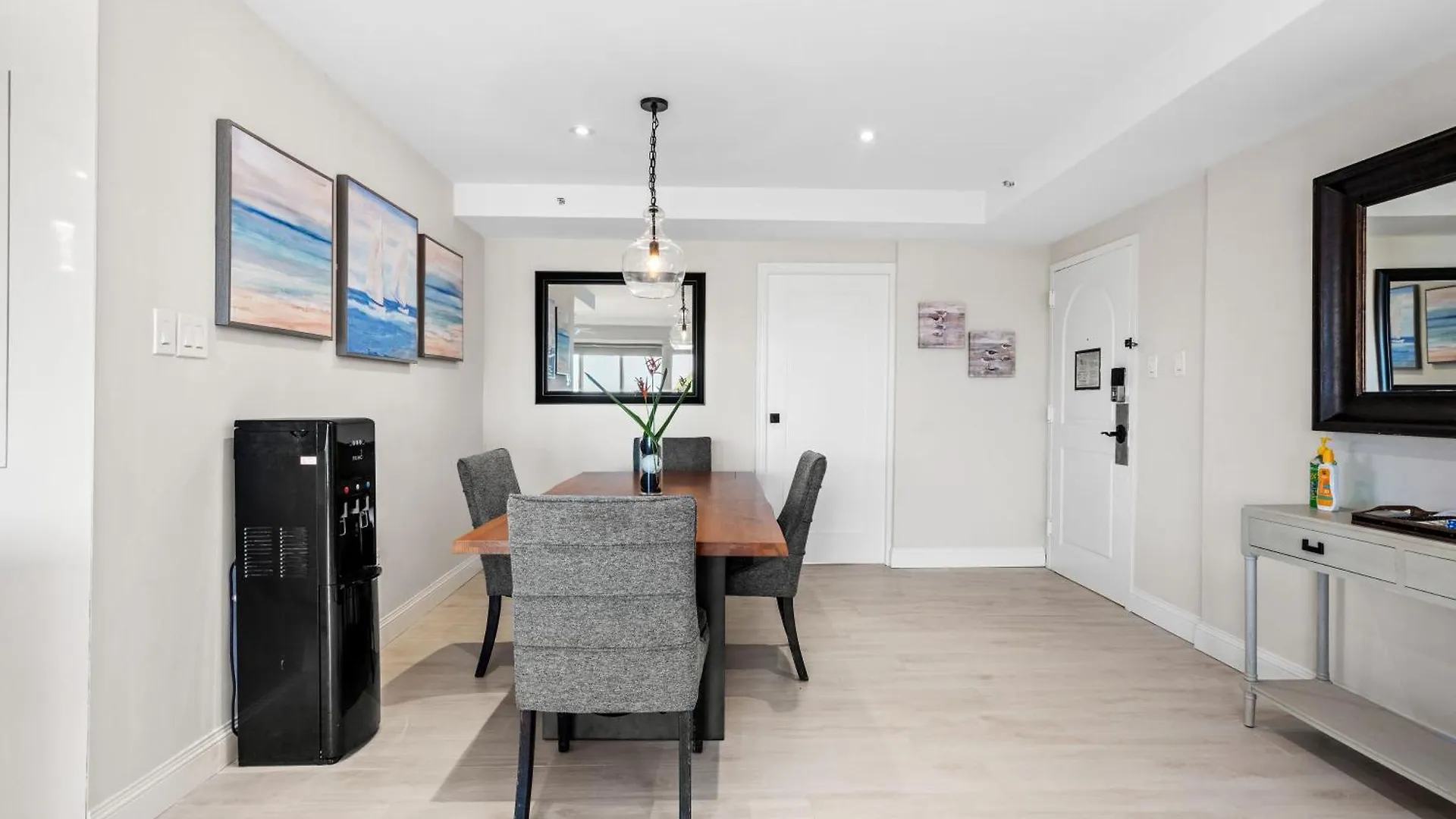 Luxury Condo Near San Juan Rio Grande Apartment