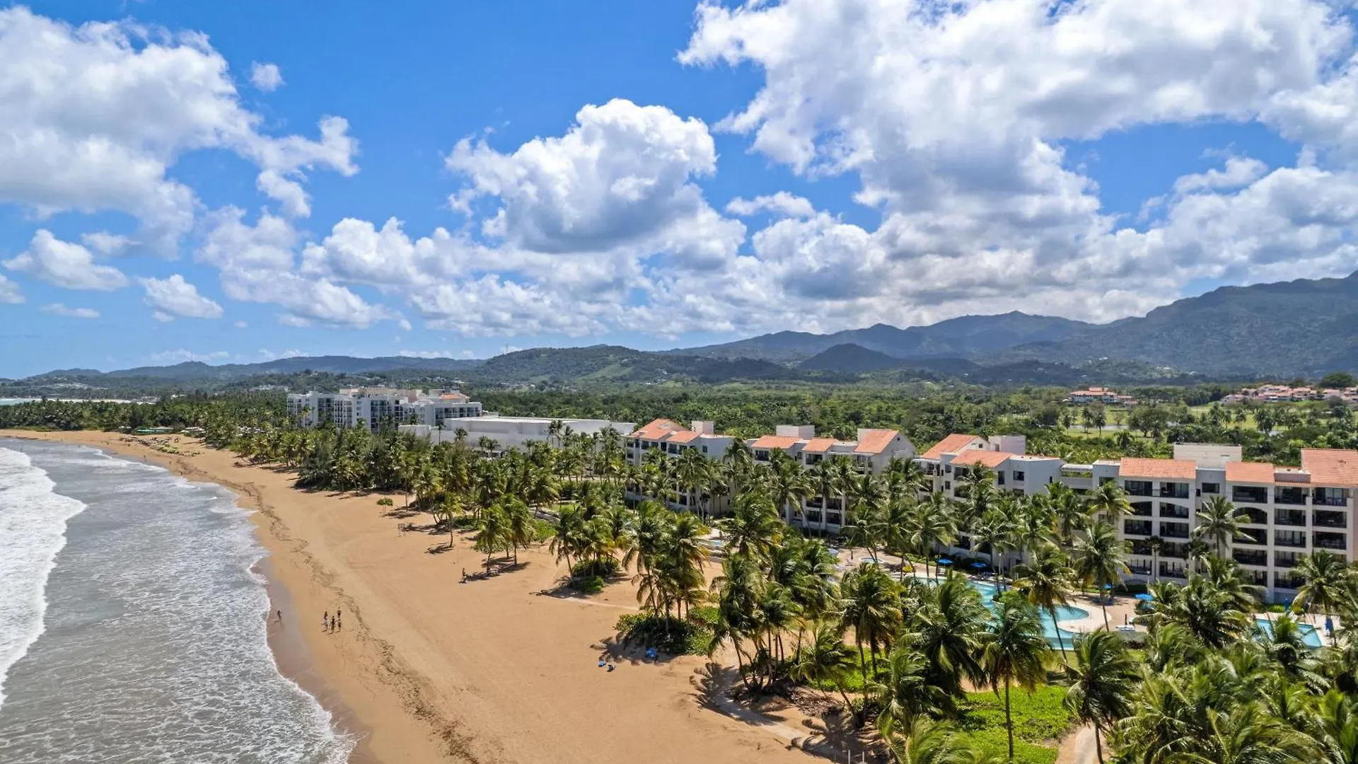 Luxury Condo Near San Juan Rio Grande Apartment