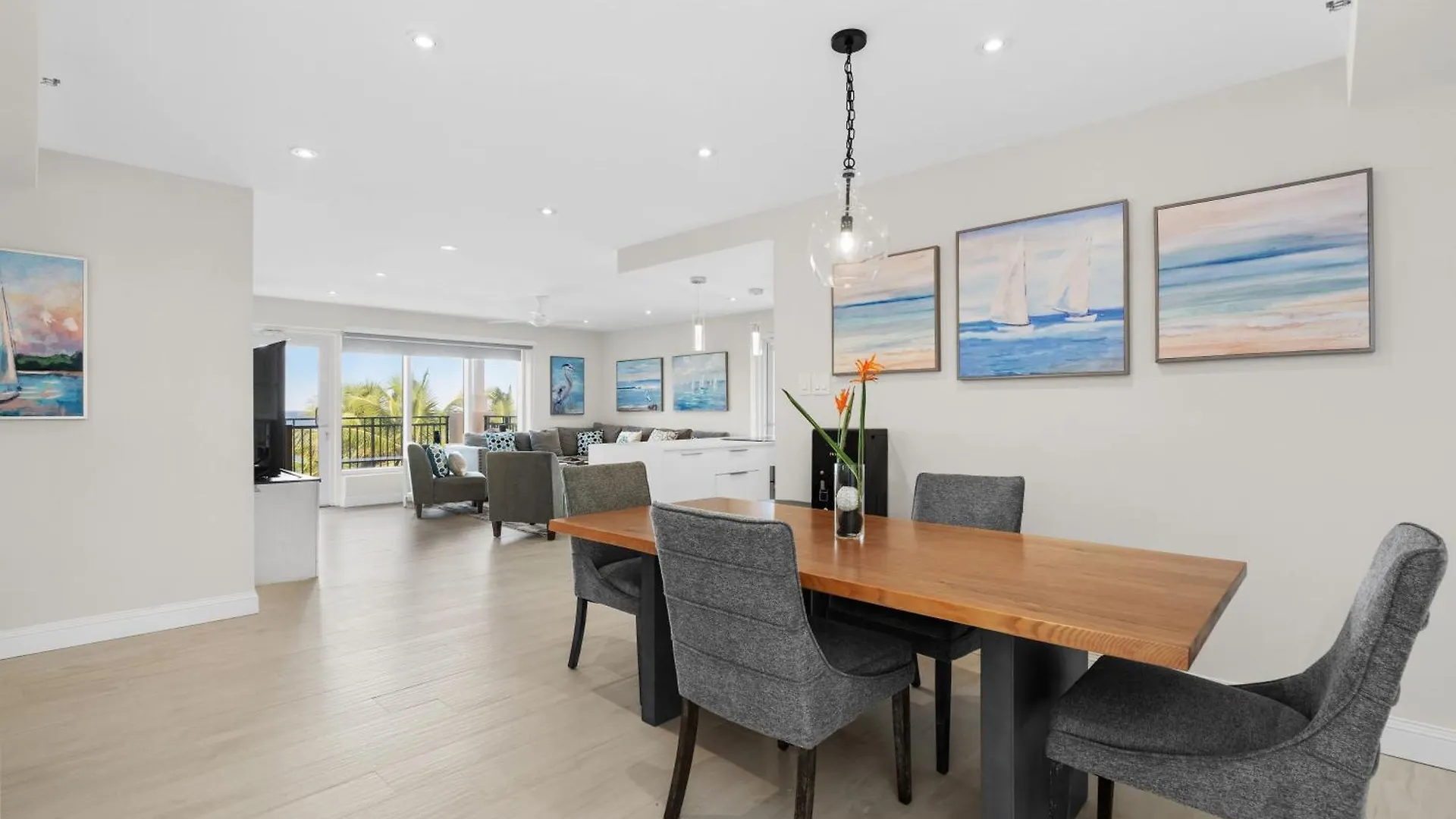 Luxury Condo Near San Juan Rio Grande Apartment