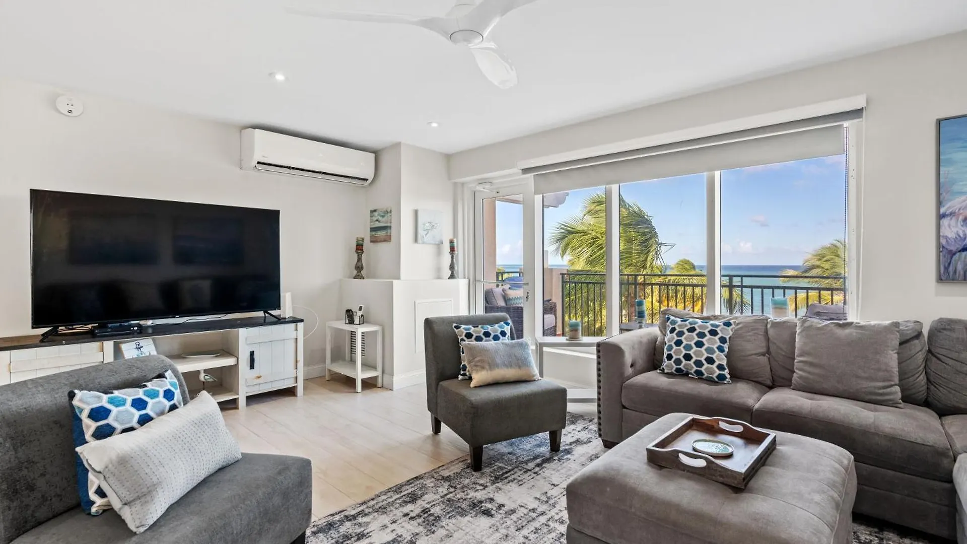 Luxury Condo Near San Juan Rio Grande 0*,