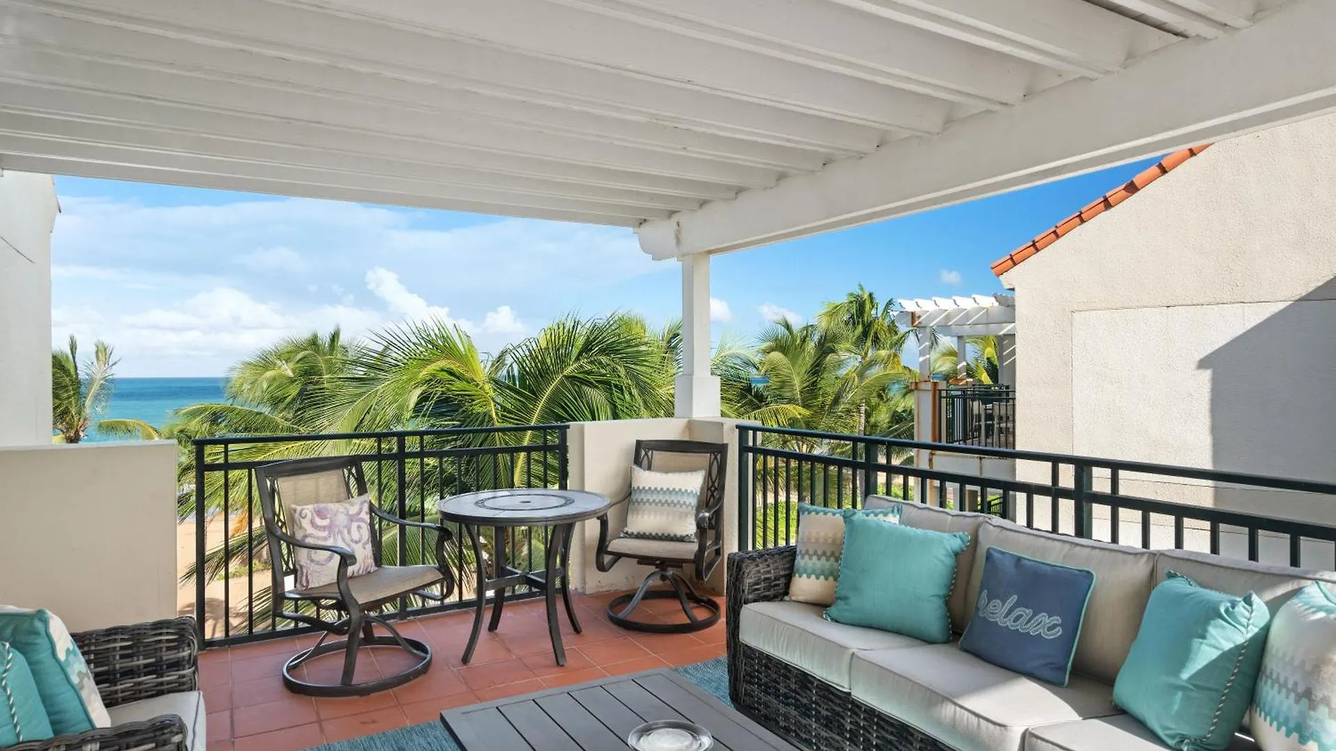 Apartment Luxury Condo Near San Juan Rio Grande